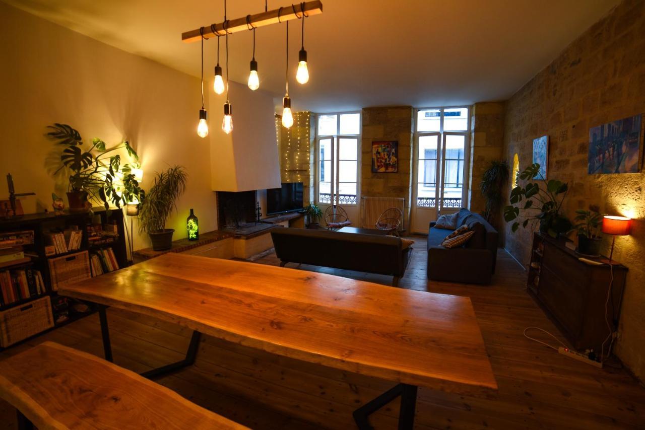 Amani Hostel La Réole Exteriör bild