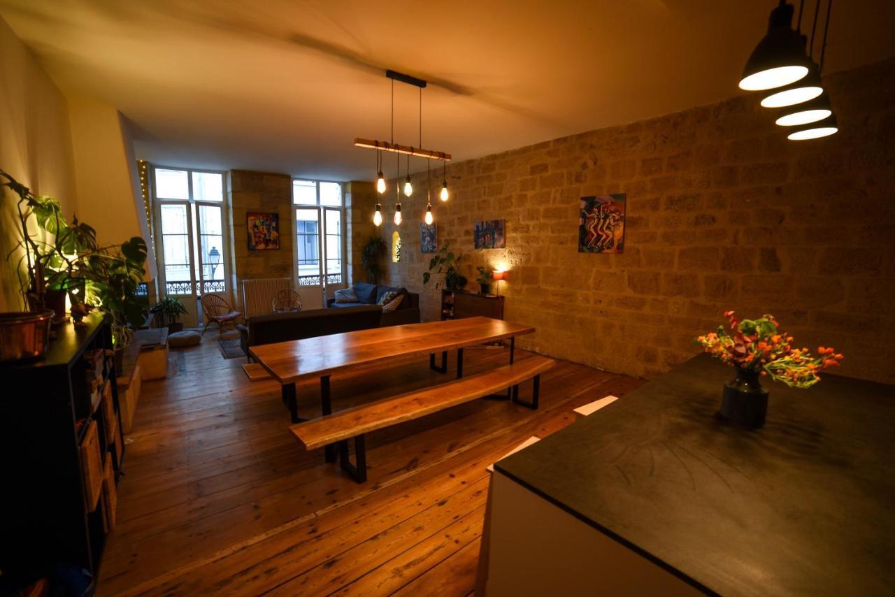 Amani Hostel La Réole Exteriör bild