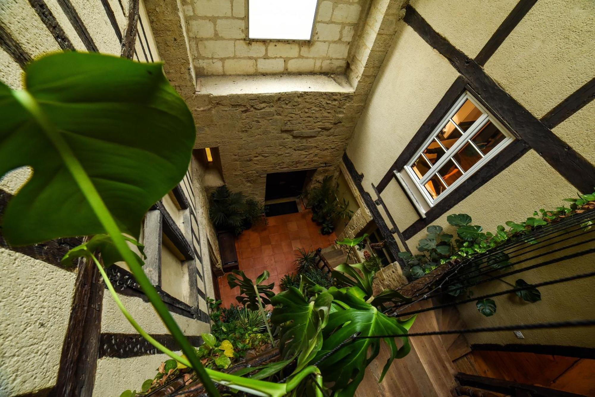 Amani Hostel La Réole Exteriör bild